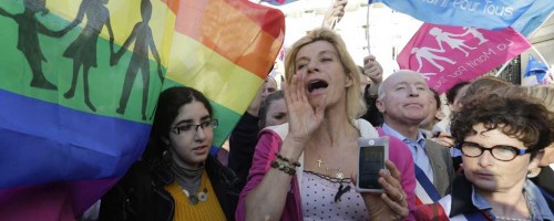 Virée de la Manif pour Tous, Frigide Barjot rêve d’un vote des militants pour retrouver son influence | Le Lab Europe 1, 8 août 2013